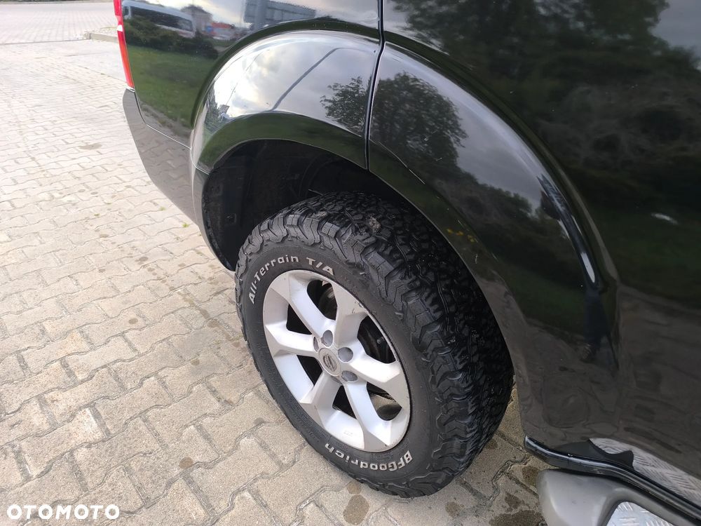 Nissan Pathfinder 2.5 D LE - 13