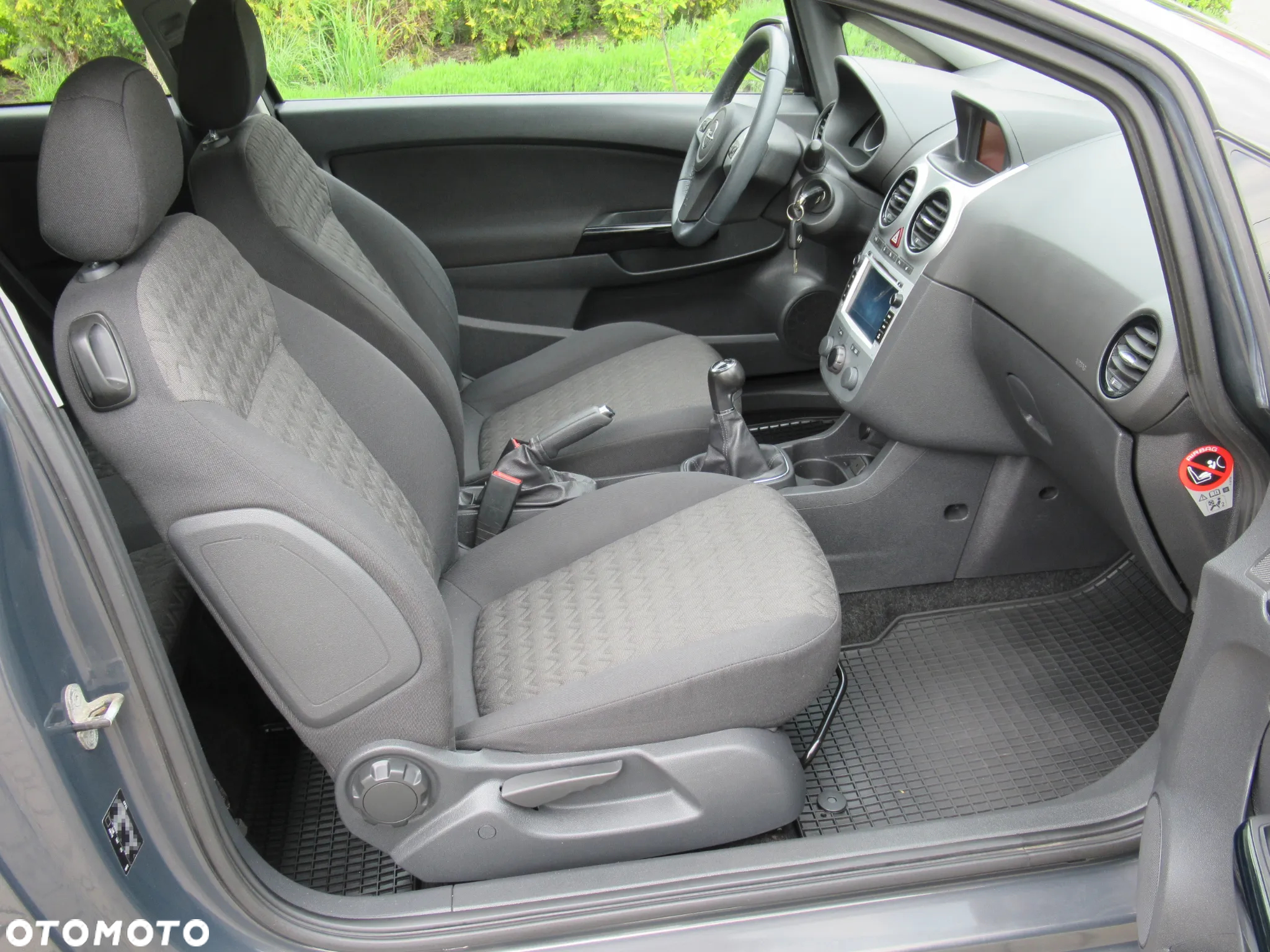 Opel Corsa 1.4 16V Active - 10