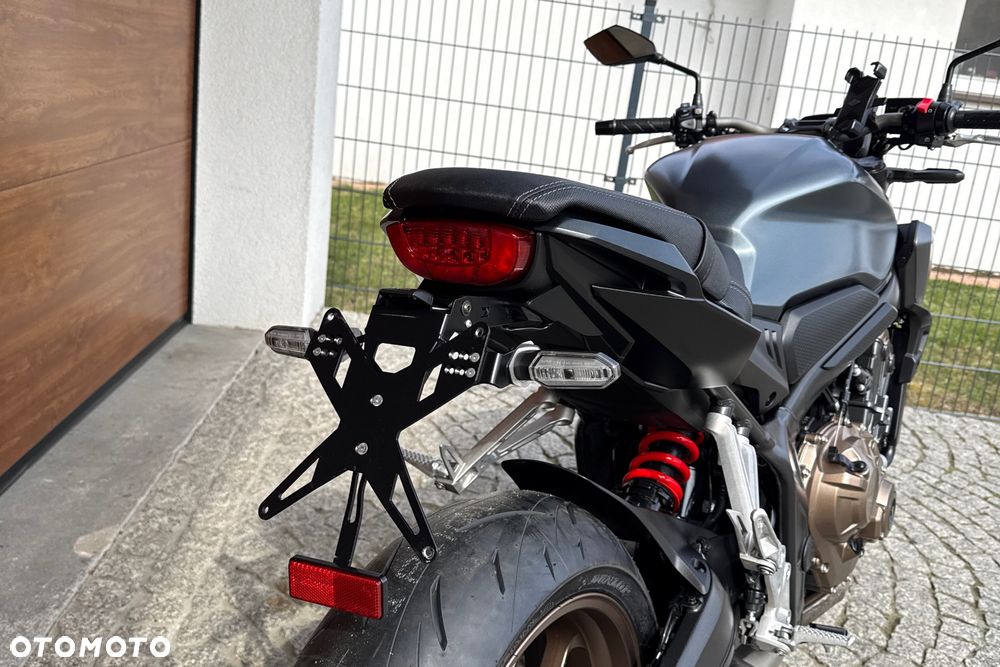 Honda CB - 10