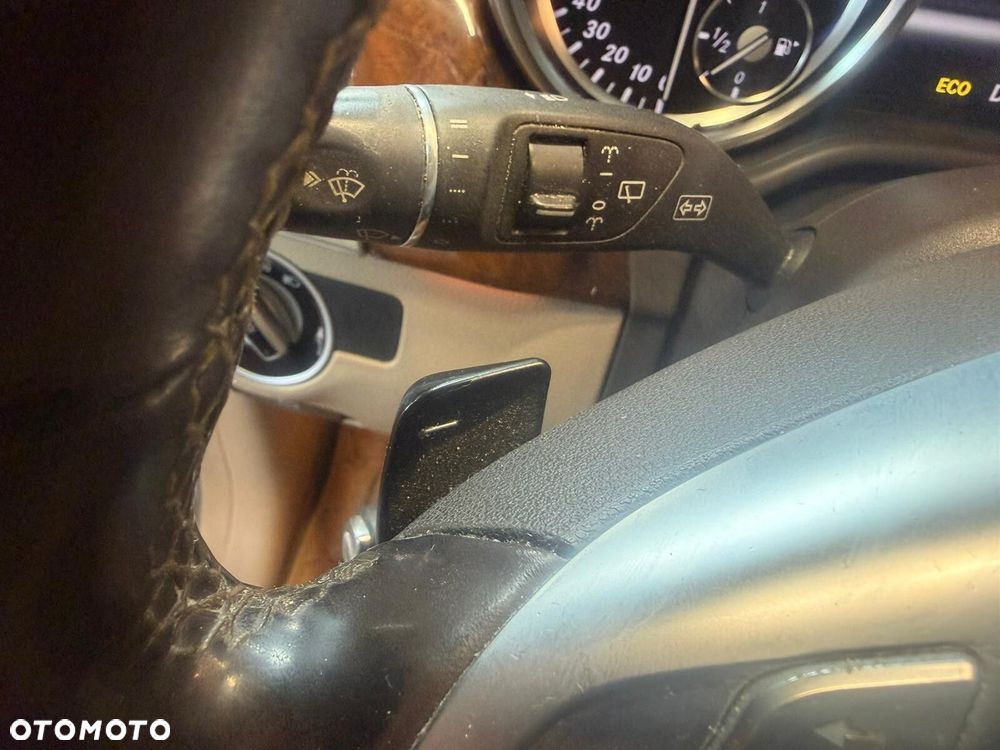 Mercedes-Benz ML - 28