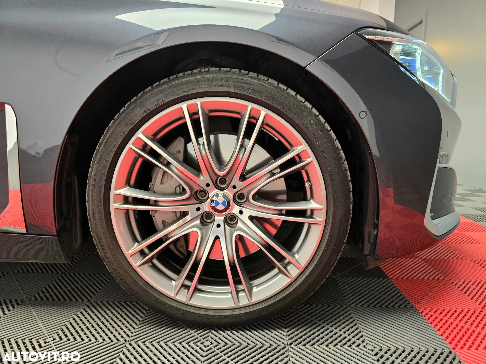 BMW Seria 7 750Ld xDrive - 32