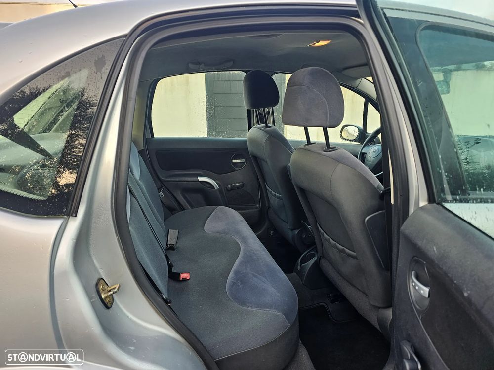 Citroën C3 1.4 HDi Exclusive - 14