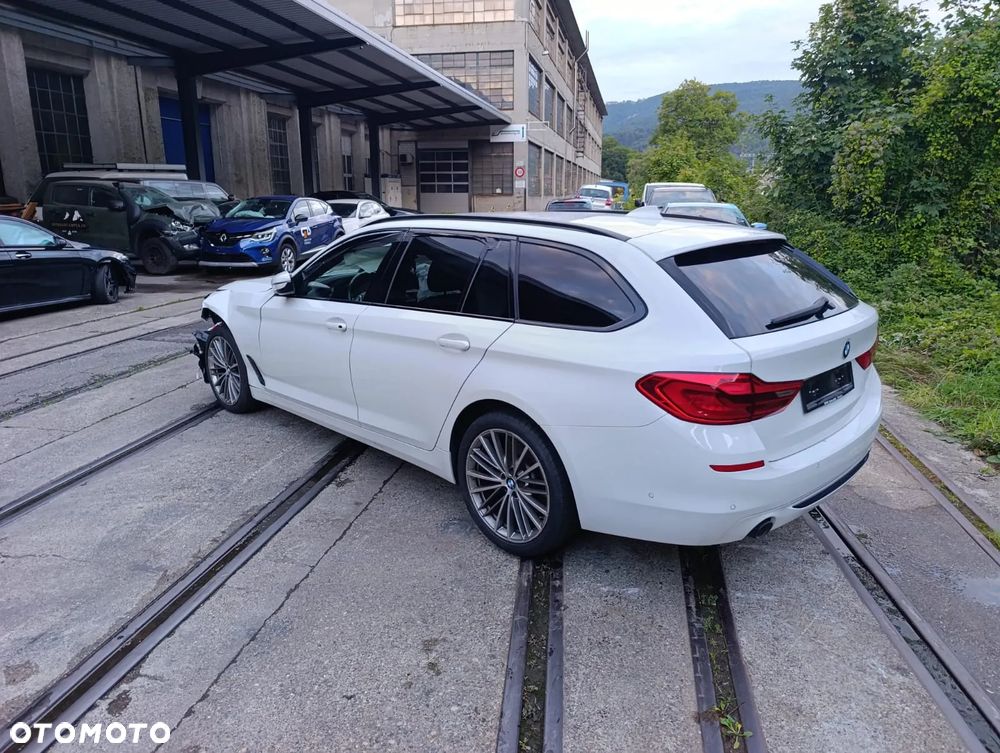 BMW Seria 5 520d xDrive - 3