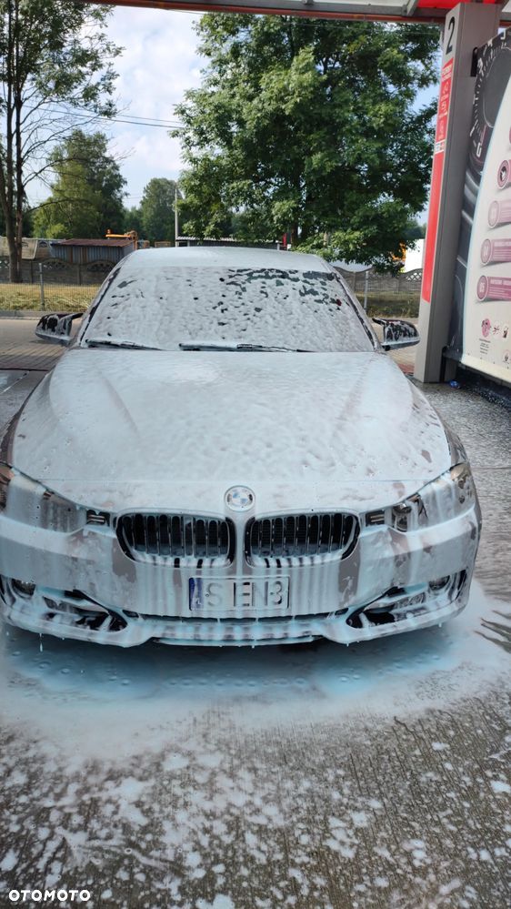 BMW Seria 3 328i Sport Line - 9