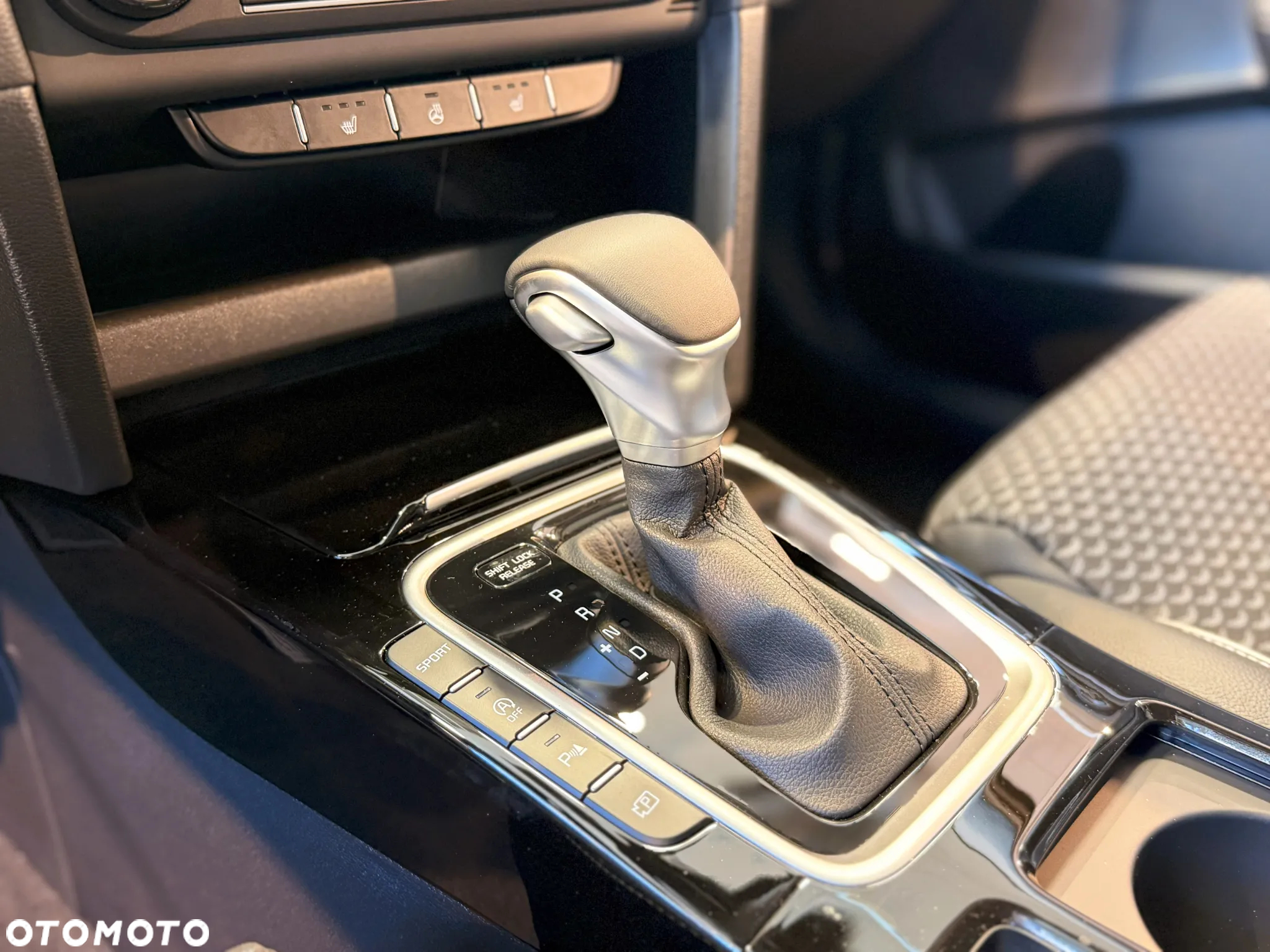 Kia Ceed 1.5 T-GDI Tribute DCT - 13