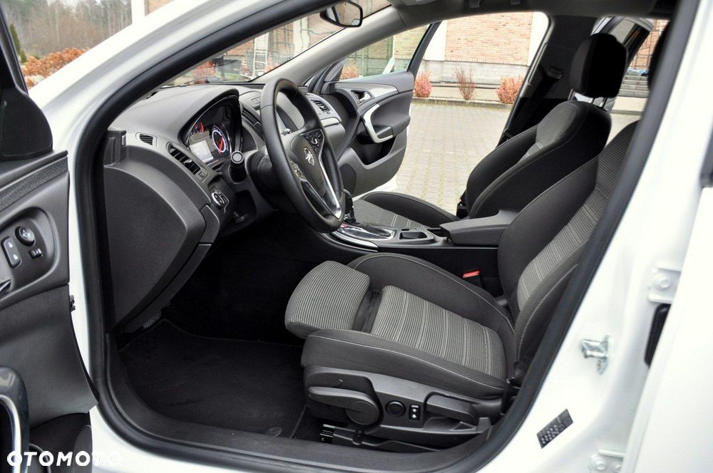 Opel Insignia - 21