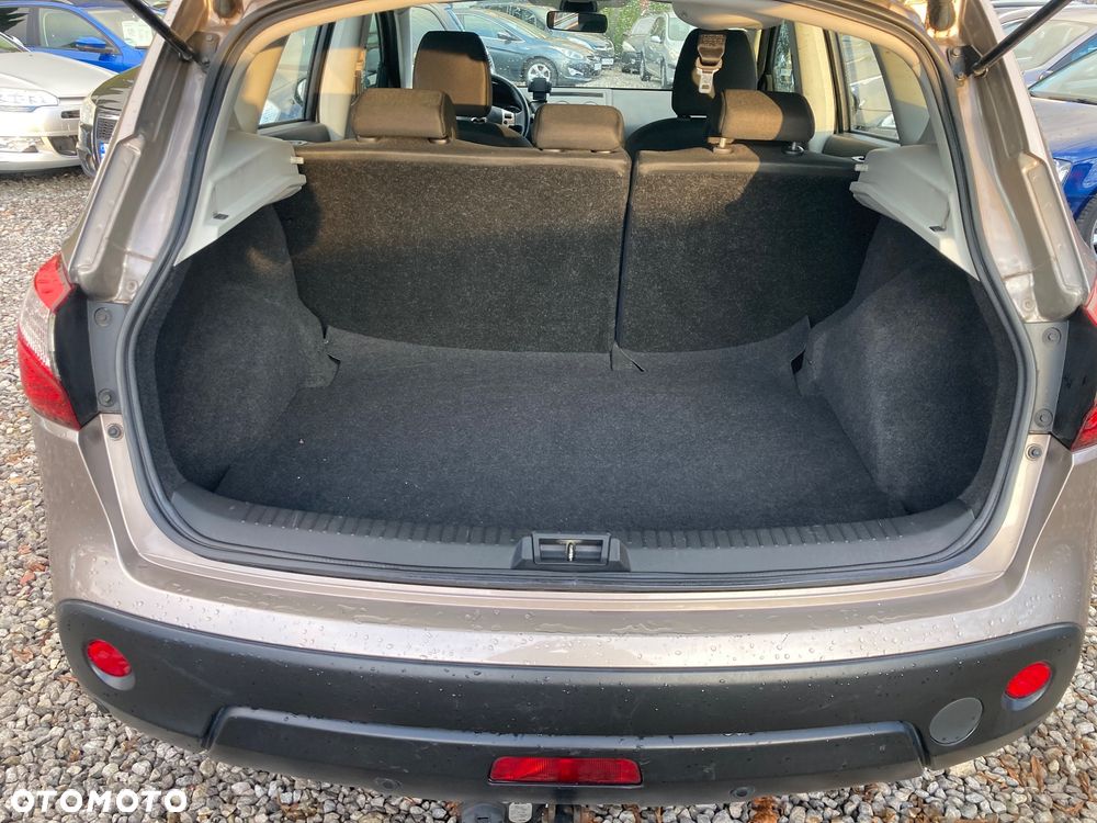 Nissan Qashqai 1.6 Visia - 10