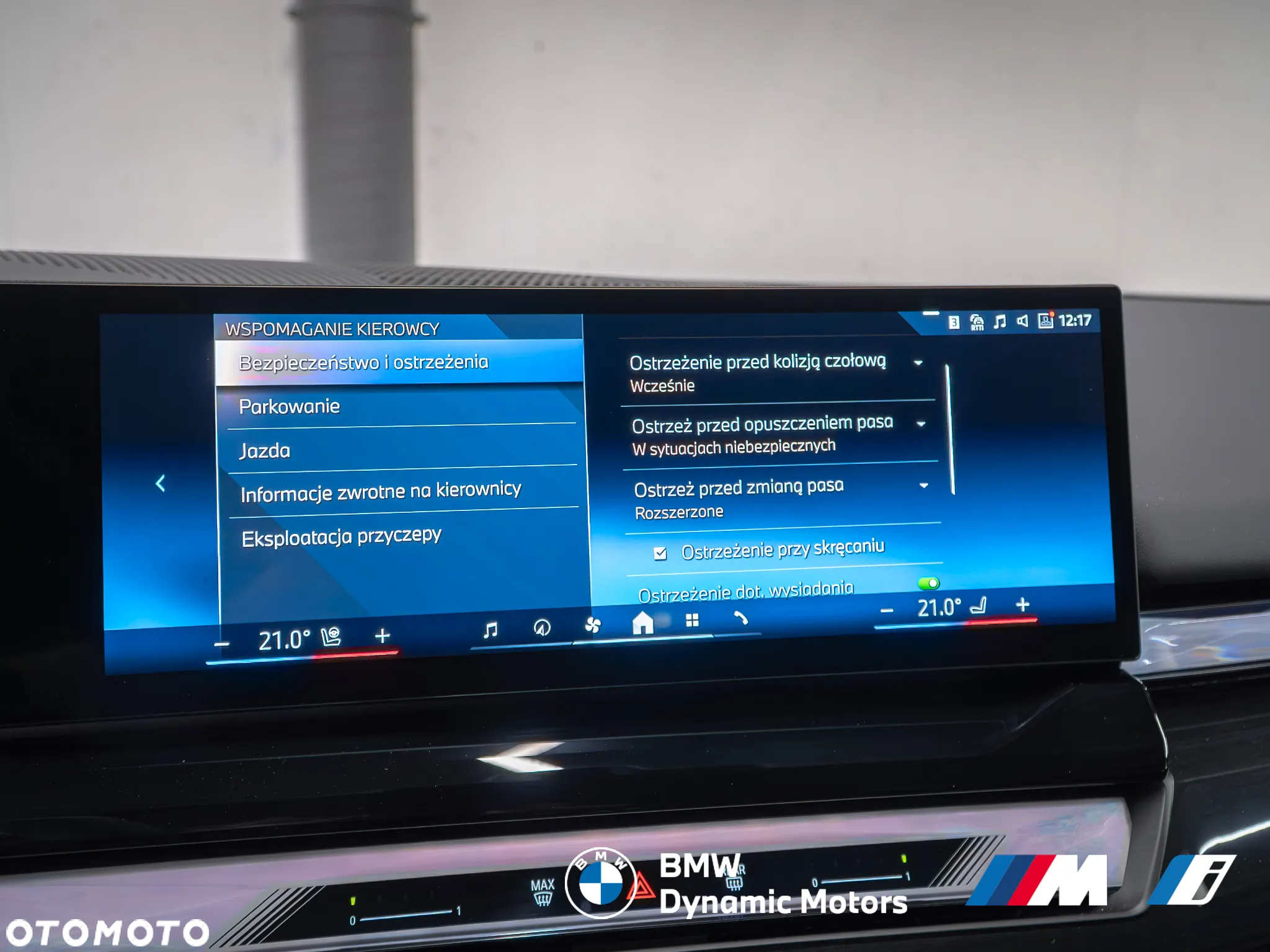BMW Seria 5 520d xDrive Touring - 33