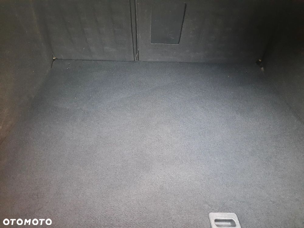 Peugeot 407 HDi 110 JBL - 25