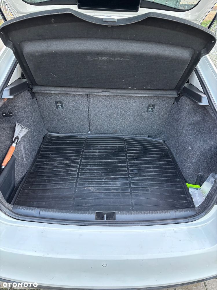 Skoda RAPID 1.6 TDI DPF Ambition - 18