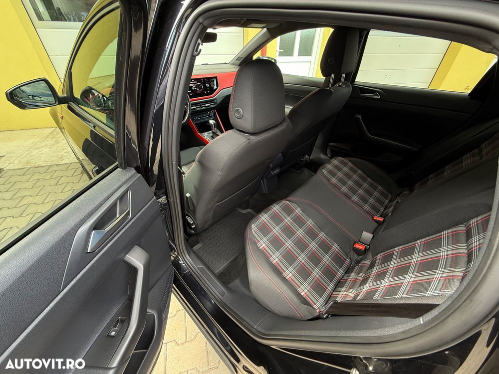 Volkswagen Polo 2.0 TSI DSG GTI - 26