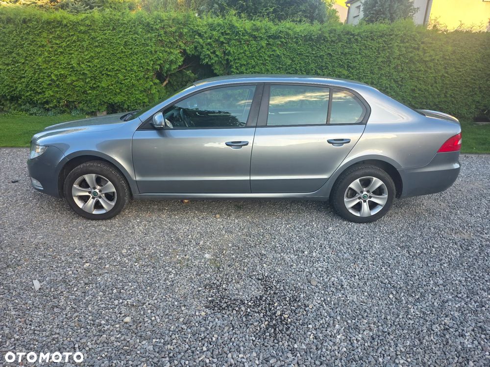 Skoda Superb 2.0 TDI Ambition Outdoor DSG - 8