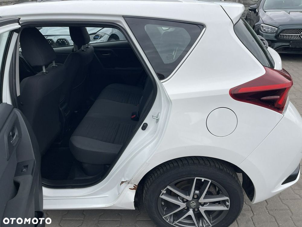 Toyota Auris Hybrid 135 Comfort - 5