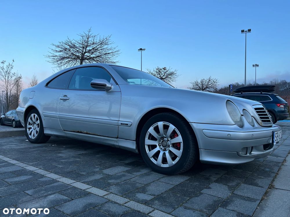 Mercedes-Benz CLK - 9