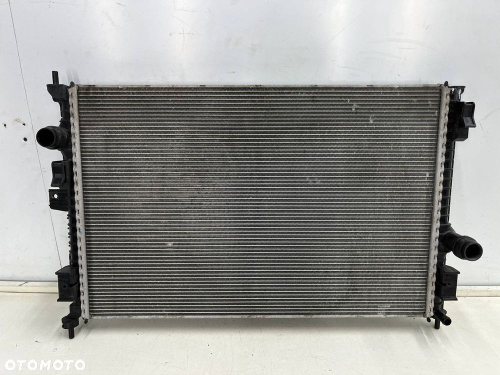 Chłodnica wody Citroen C5 Aircross Peugeot 3008 5008 308 508 Grandland 16r.- oryginalna 9811401480 - 1
