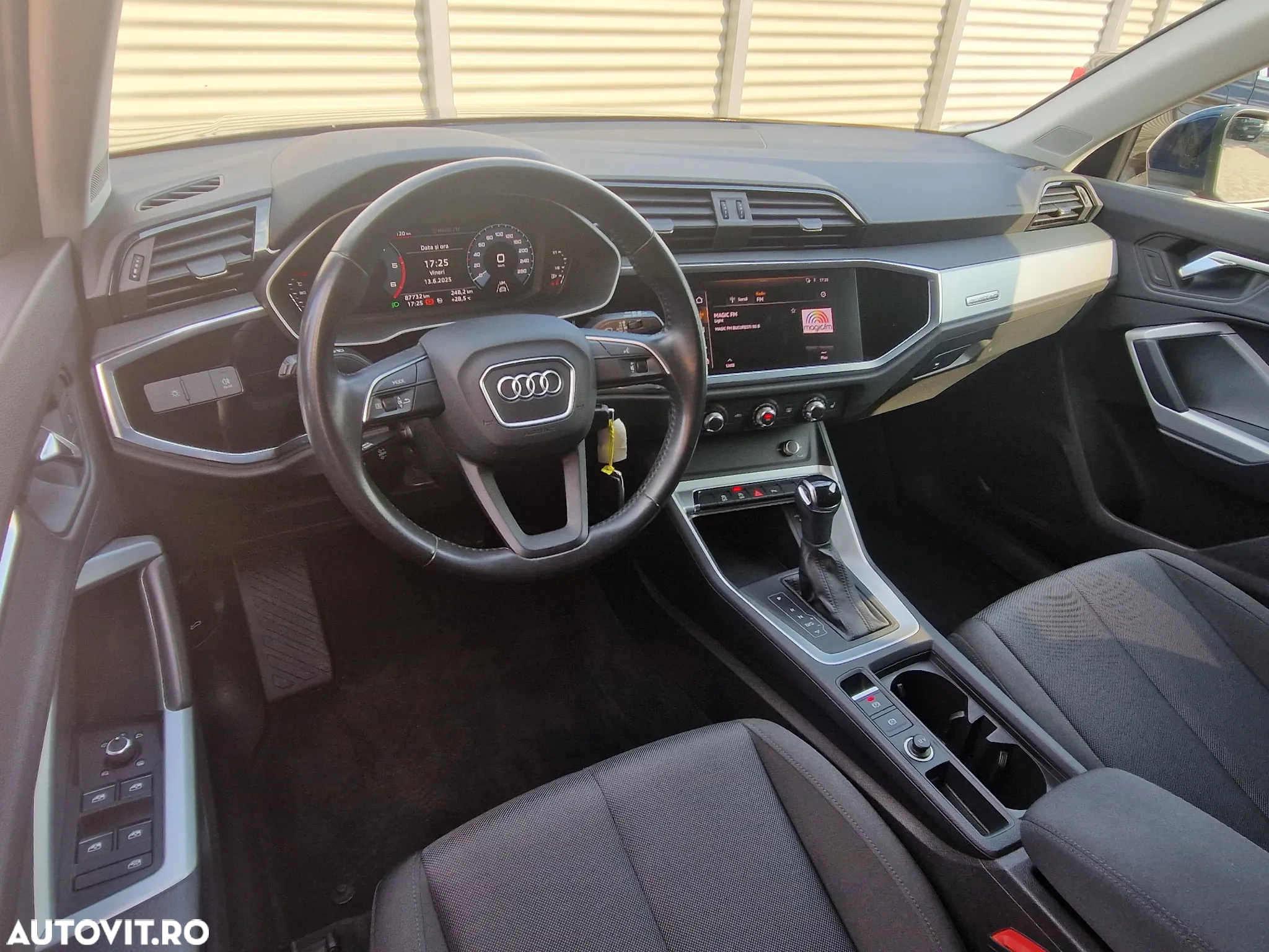 Audi Q3 2.0 35 TDI S tronic quattro Basic - 30