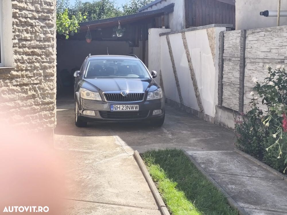Skoda Octavia 1.6 TDI DPF Elegance - 2
