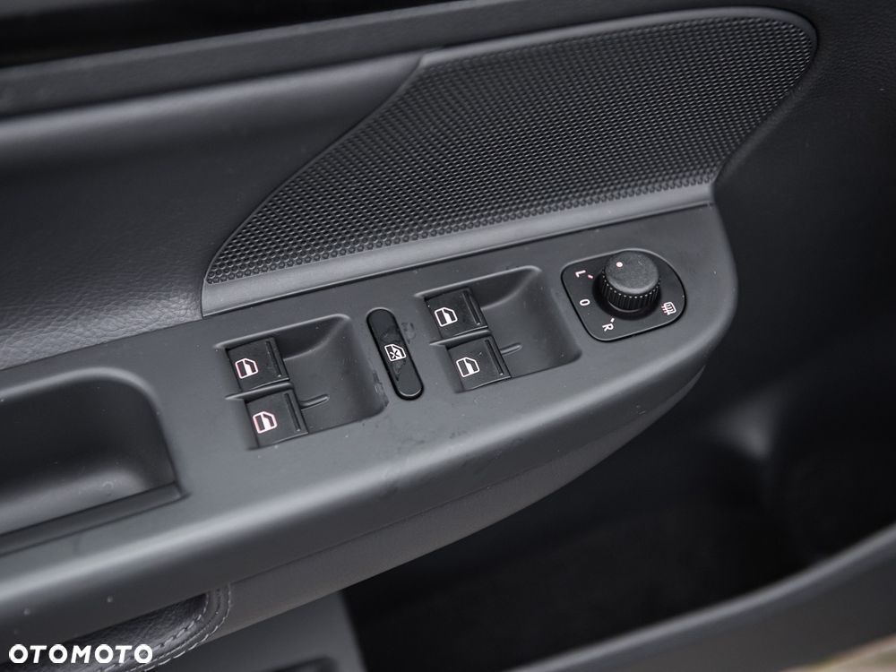 Volkswagen Golf - 17
