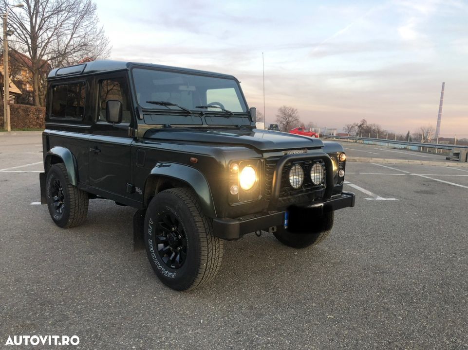 Land Rover Defender 90 County SW - 6