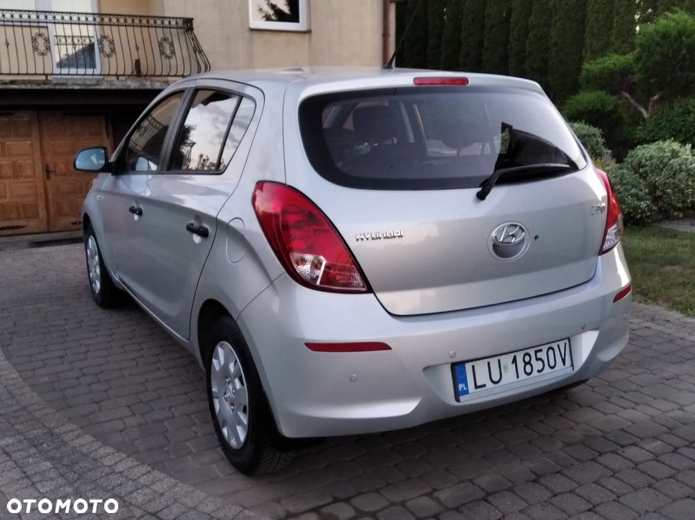 Hyundai i20 1.4 Comfort EU5 - 10