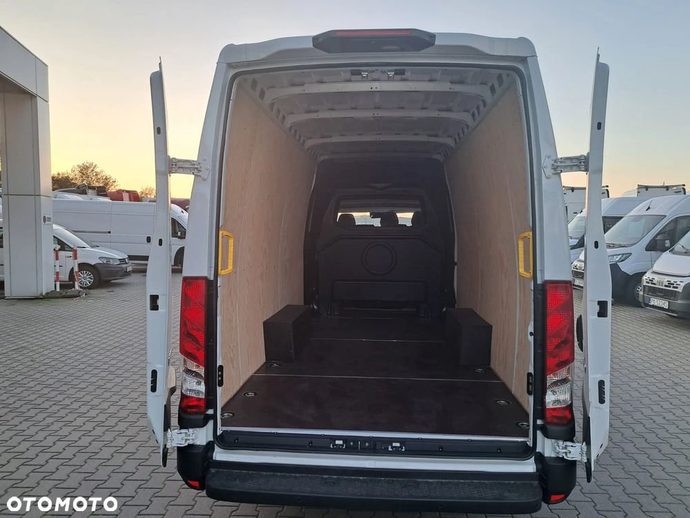 Iveco Daily / Pewny partner w biznesie ! - 12