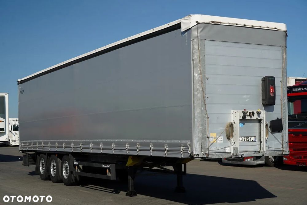 Schmitz Cargobull FIRANKA / STANDARD / 2 OSIE PODNOSZONE