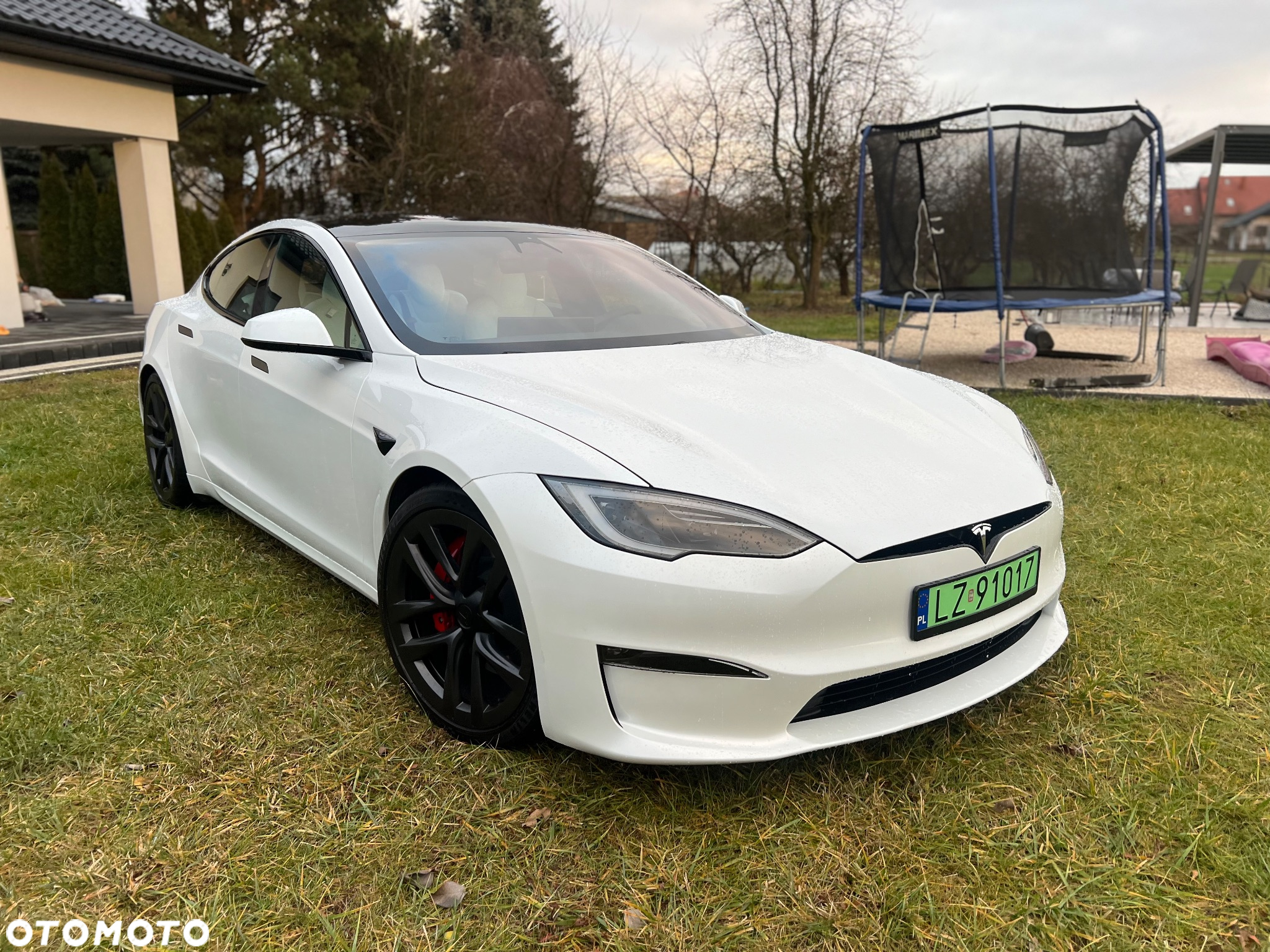 Tesla Model S - 9