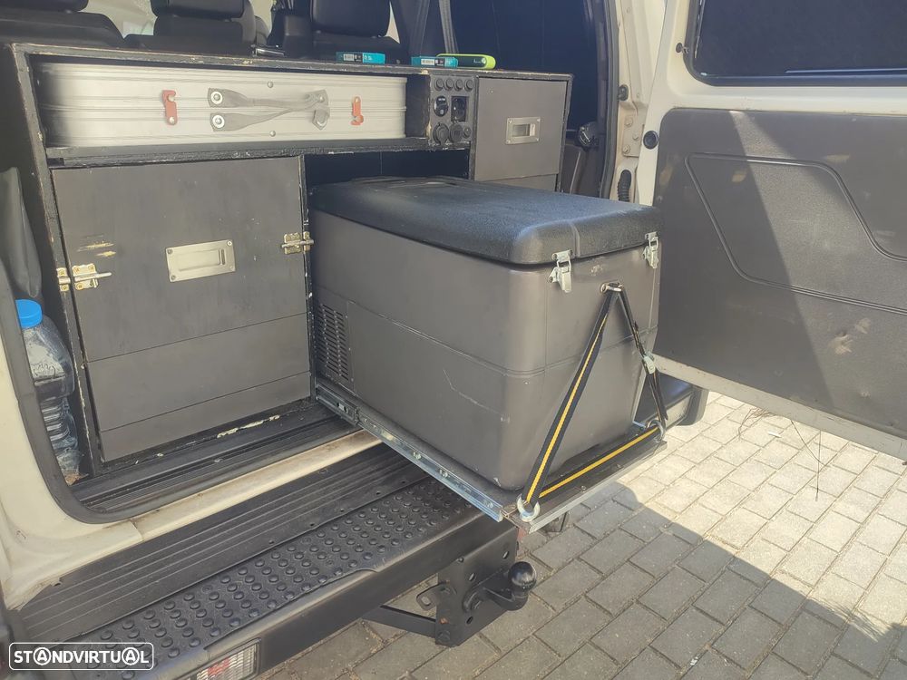 Land Rover Discovery - 14