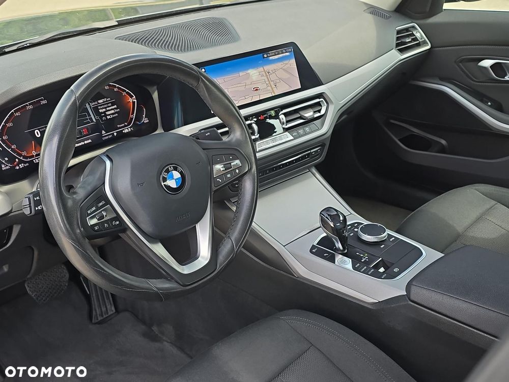 BMW Seria 3 318d - 12
