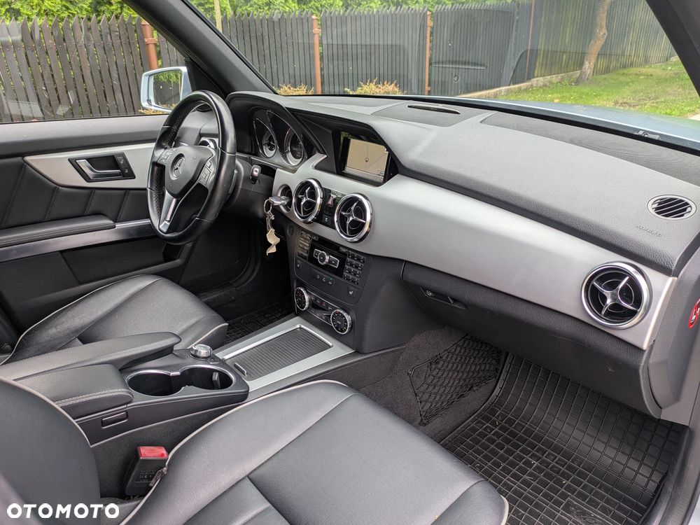Mercedes-Benz GLK 220 CDI DPF BlueEFFICIENCY 7G-TRONIC SPORT EDITION - 16