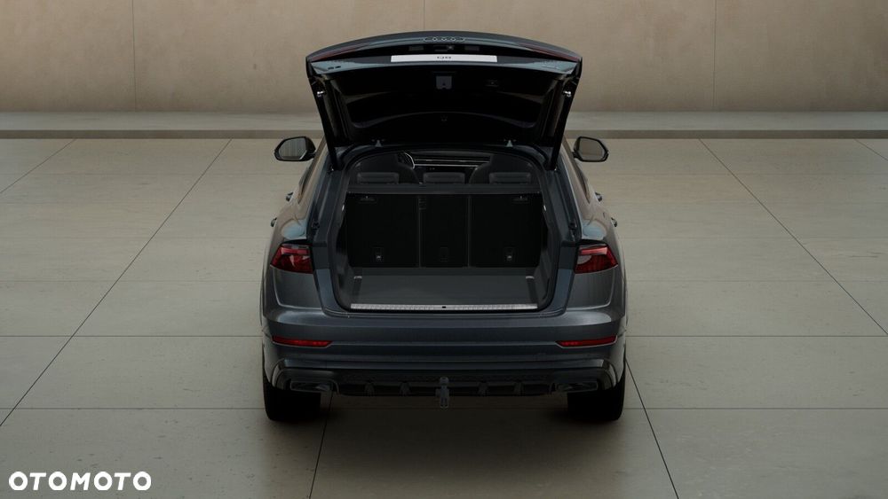 Audi Q8 - 12