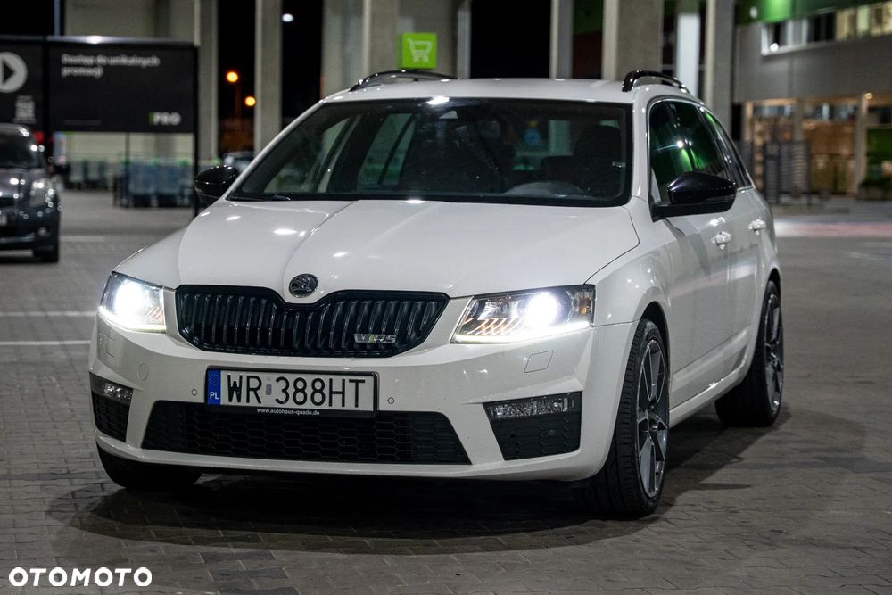 Skoda Octavia 2.0 TSI RS - 9