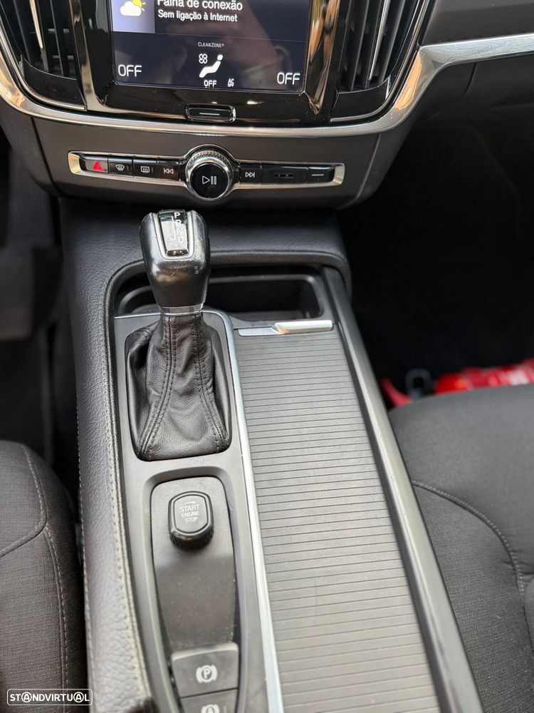 Volvo V90 2.0 D4 Momentum Geartronic - 16