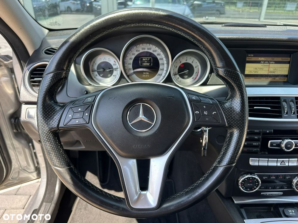 Mercedes-Benz Klasa C 180 BlueEFFICIENCY Avantgarde - 19