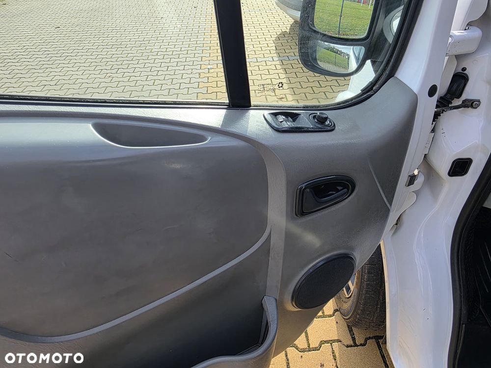 Opel Vivaro - 20