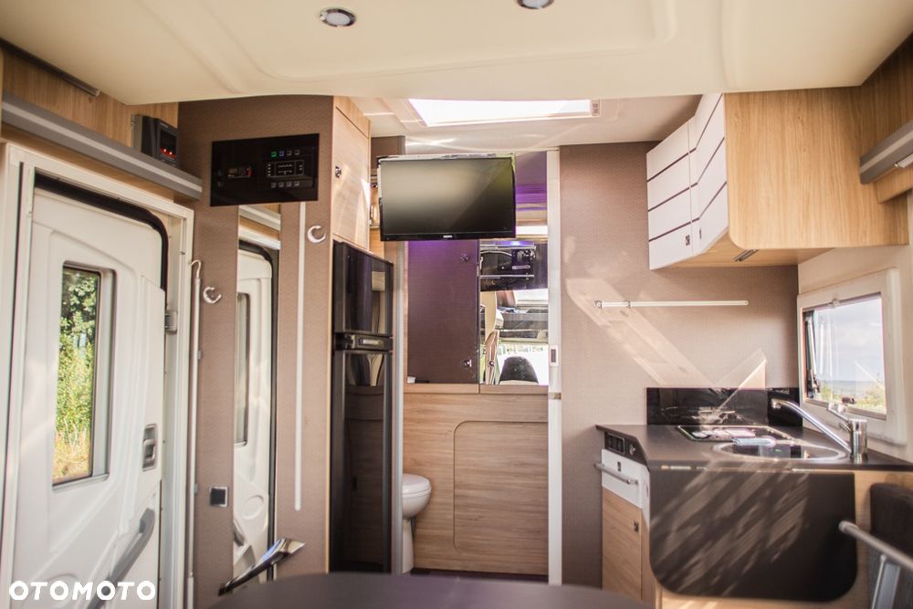 Ford CHAUSSON 650 - 8