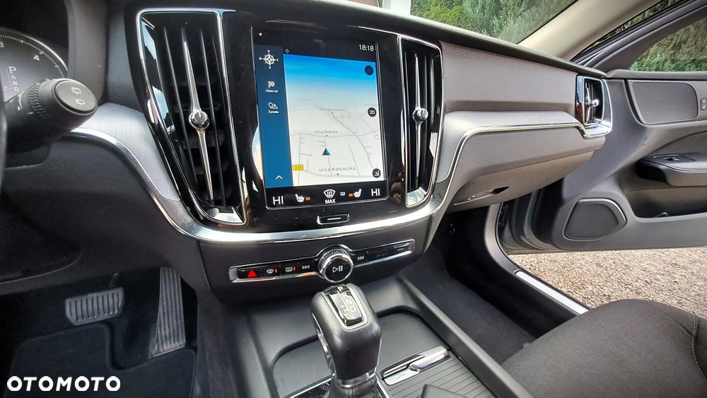 Volvo V60 D4 Geartronic Momentum - 10