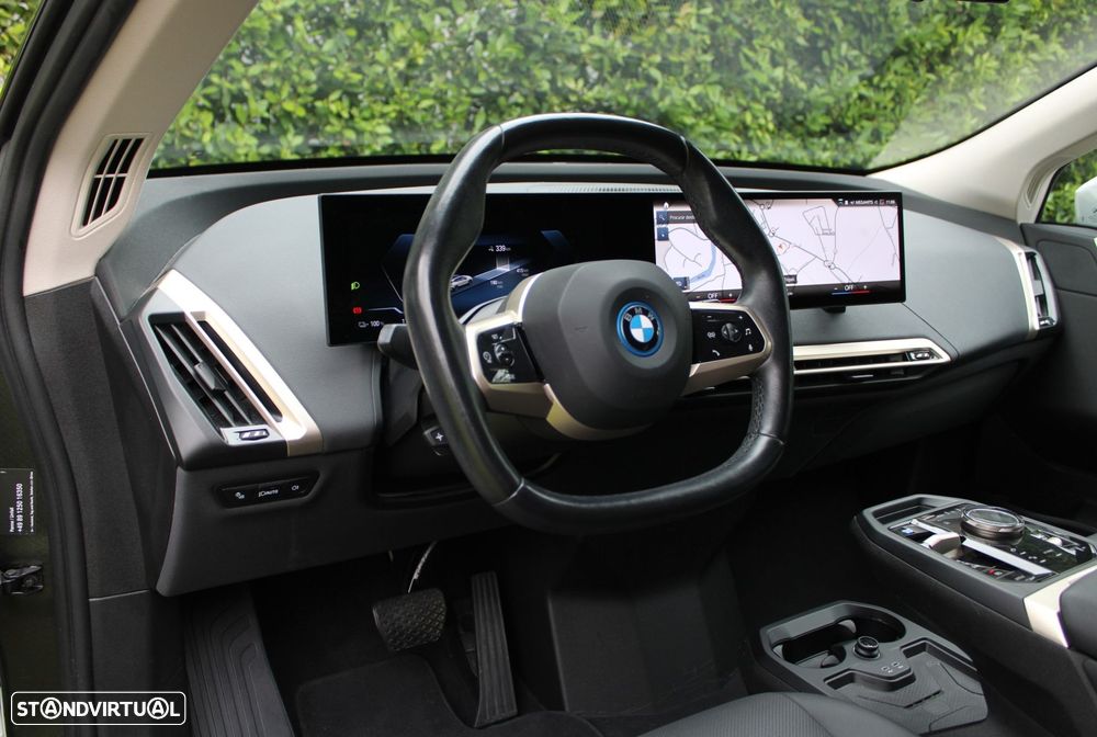 BMW iX xDrive 40 - 7