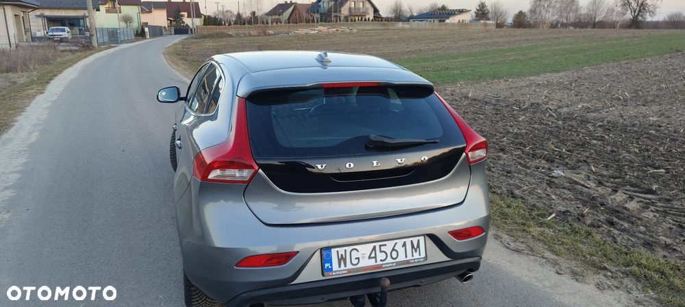 Volvo V40 D4 Summum - 9