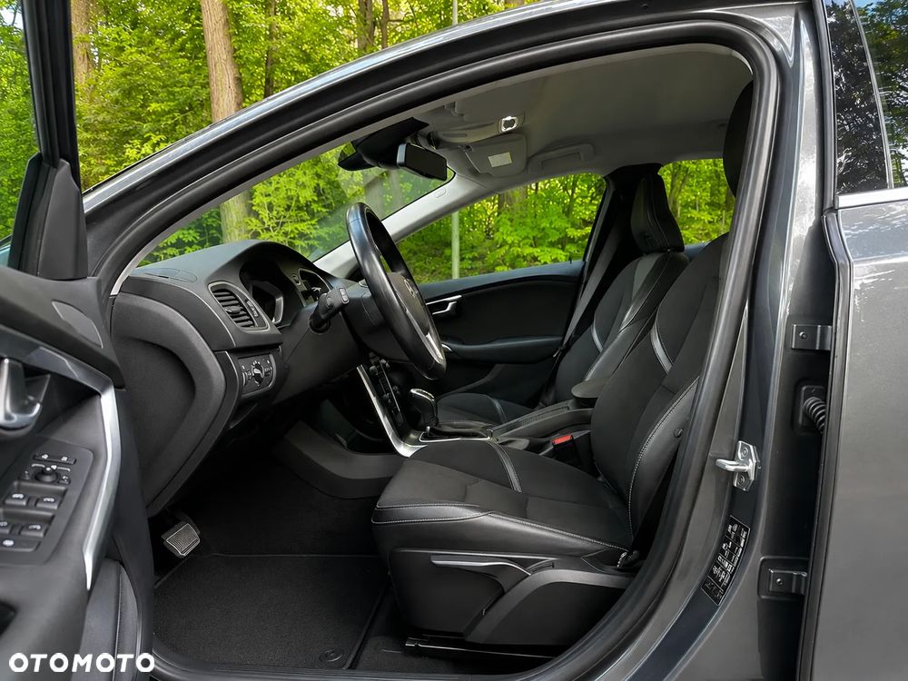 Volvo V40 D2 Momentum - 6