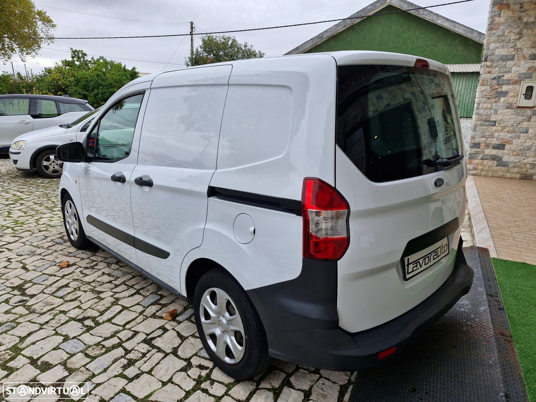 Ford Transit Courier 1.5 TDCi Ambiente - 6