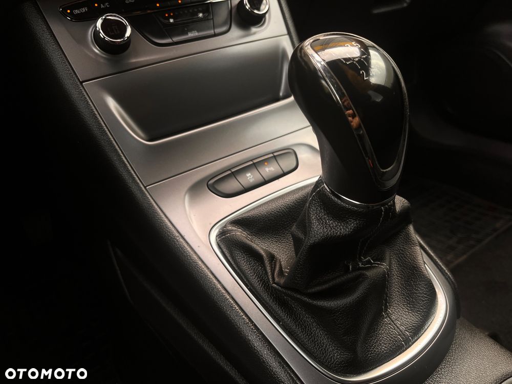 Opel Astra 1.6 CDTI Elite - 12