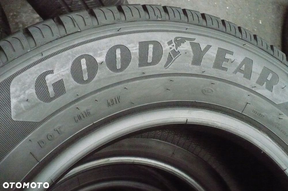 GOODYEAR EfficientGrip Cargo 215/65R15C 8mm 2024 - 2