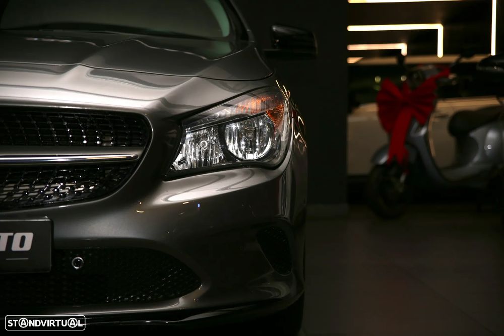 Mercedes-Benz CLA 180 Shooting Brake d Urban - 1