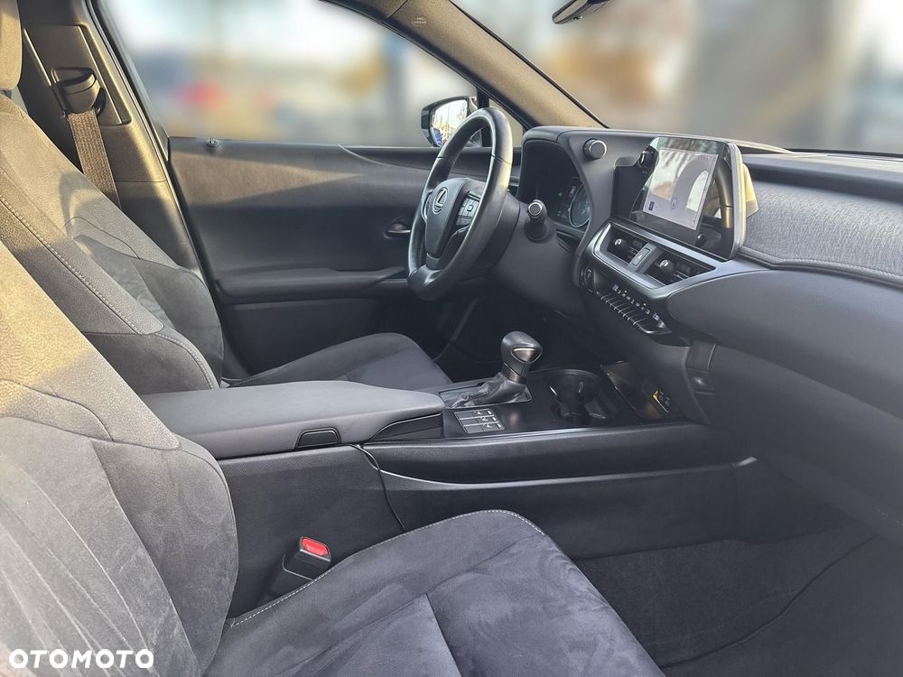 Lexus UX 250h GPF Business 2WD - 19