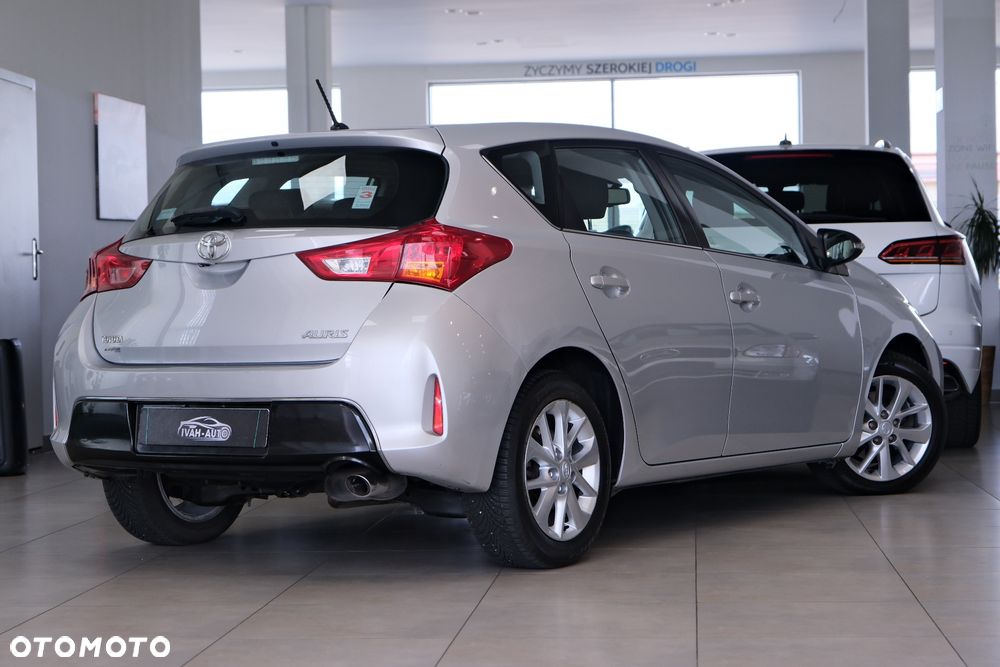 Toyota Auris - 16
