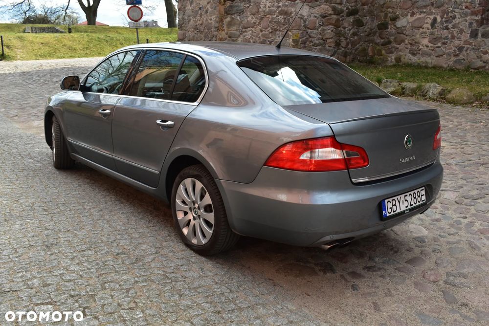 Skoda Superb 3.6 V6 4x4 DSG Elegance - 5