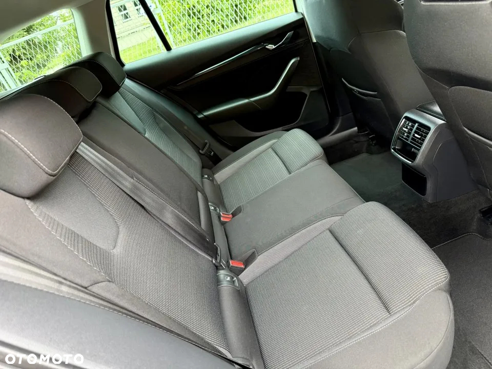 Skoda Octavia 1.5 TSI ACT Ambition - 32