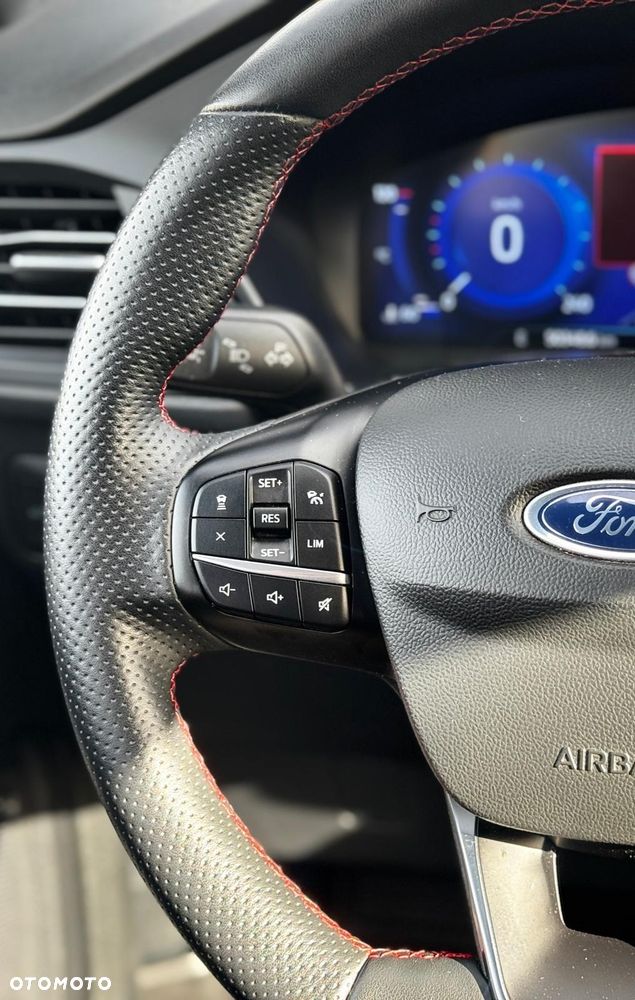 Ford Kuga - 9