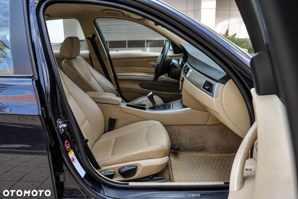 BMW Seria 3 - 12